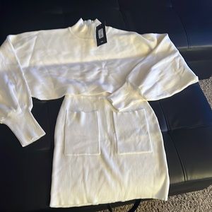 2piece crop too long sleeve skirt set